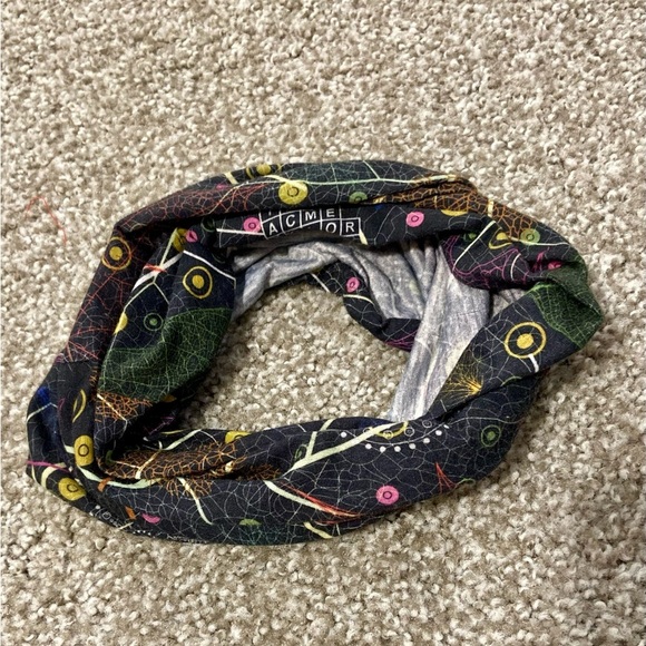 🍀 3/$15 Toes Home Outdoor Headband Elastic Seamless Versatile Neck Gaiter - Picture 3 of 4